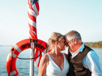 Wedding On The Discovery